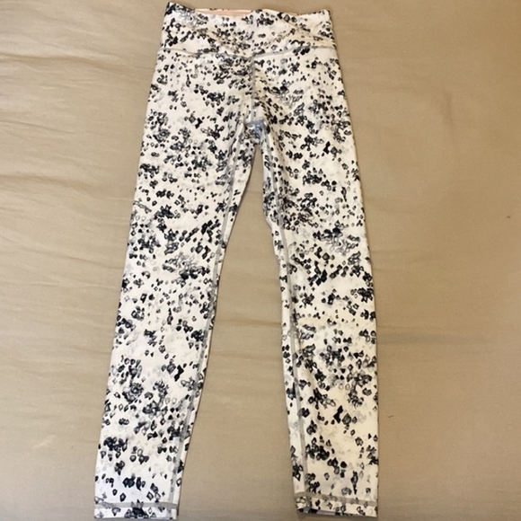 Balance Collection, Women's Leggings, Size Small - Picture 12 of 15